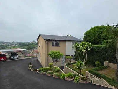 2 Bedroom House For Sale in Chatsworth - U64c.webp