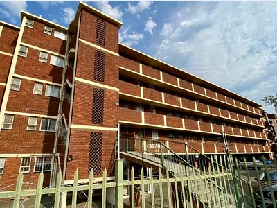 2 Bedroom Apartment For Sale in Durban - vnxG.webp