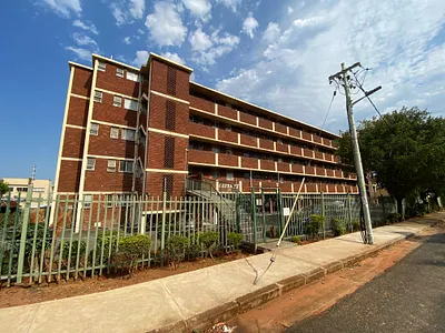 2 Bedroom Apartment For Sale in Durban - laWA.webp