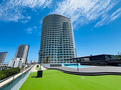 3 Bedroom Apartment For Sale in Umhlanga - SiU3.webp