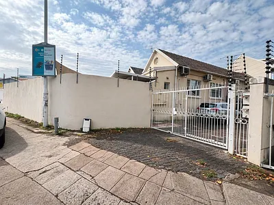 3 Bedroom Townhouse To Rent in Durban - img