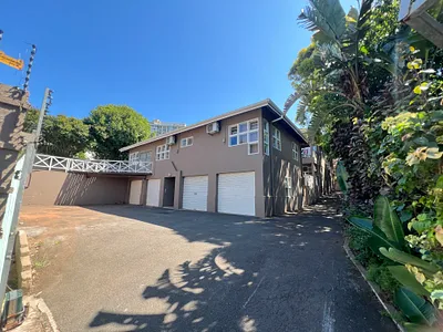 3 Bedroom Apartment To Rent in Durban - 9DKp.webp