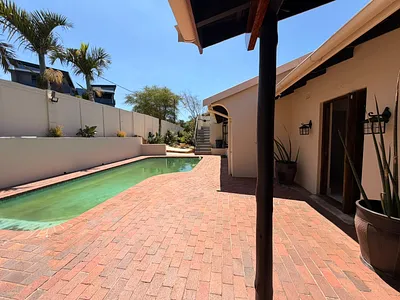 4 Bedroom House To Rent in Umhlanga - avSV.webp