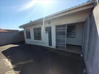 3 Bedroom House For Sale in Chatsworth - Zz75.webp