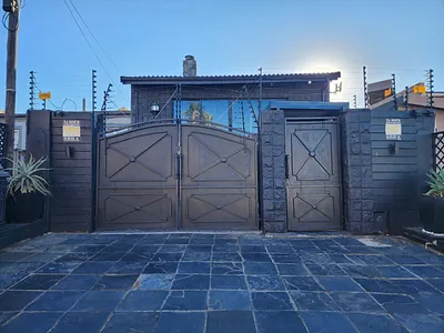 3 Bedroom House For Sale in Phoenix - o4NG.webp