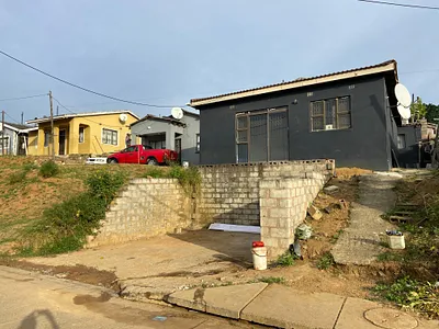 3 Bedroom House To Rent in Durban - r1e2.webp