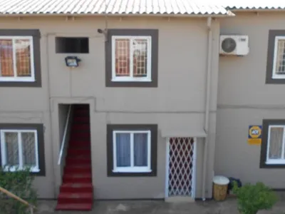 2 Bedroom Apartment To Rent in Phoenix - LtuP.webp