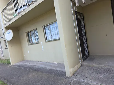 2 Bedroom Apartment To Rent in Pinetown - p6MJ.webp