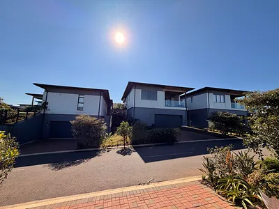 3 Bedroom Townhouse To Rent in Umhlanga - tCTt.webp