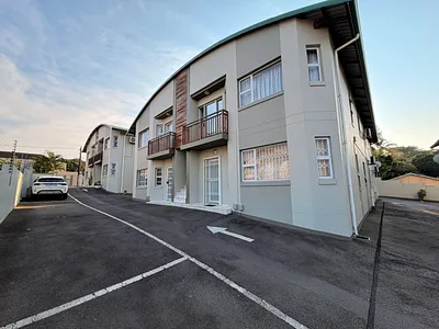 2 Bedroom Apartment For Sale in Durban North - qZcz.webp