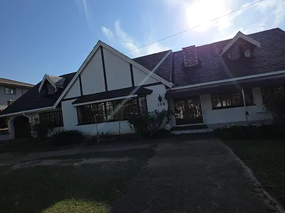 5 Bedroom House For Sale in Chatsworth - img