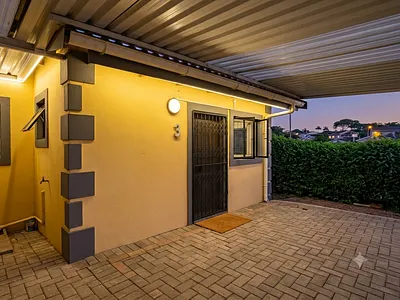 0.5 Bedroom Apartment To Rent in Durban - img