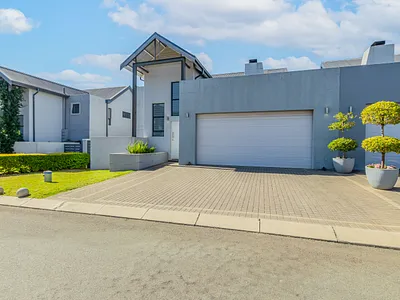 3 Bedroom House For Sale in Sandton - img