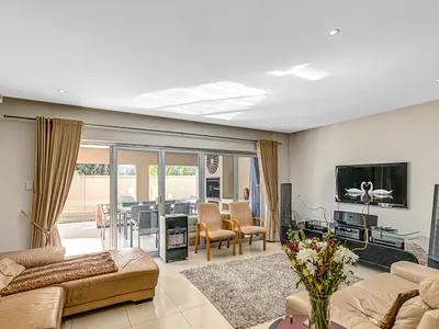 4 Bedroom House For Sale in Sandton - img