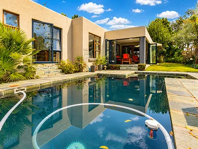 2.5 Bedroom House For Sale in Sandton - img
