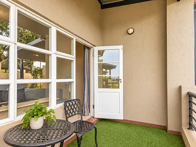 1 Bedroom Apartment For Sale in Sandton - img