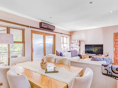 2 Bedroom Apartment For Sale in Sandton - img