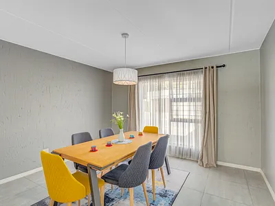 3 Bedroom House For Sale in Sandton - h8dD.webp