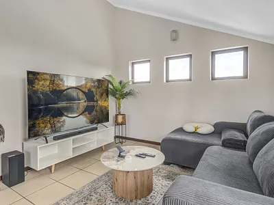 1 Bedroom Apartment For Sale in Sandton - img