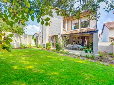 3 Bedroom House For Sale in Sandton - ho67.webp
