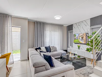 3 Bedroom Townhouse For Sale in Sandton - ueH6.webp