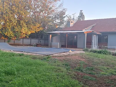 4 Bedroom House For Sale in Kempton Park - img