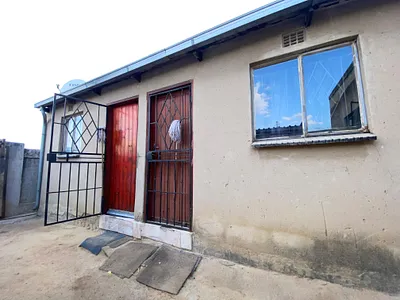 7 Bedroom House For Sale in Midrand - img