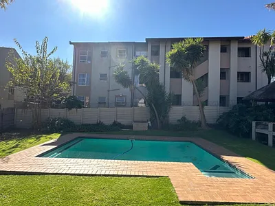 2 Bedroom Apartment For Sale in Johannesburg - y0sm.webp