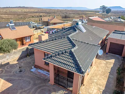 3 Bedroom House For Sale in Johannesburg - 6s3h.webp