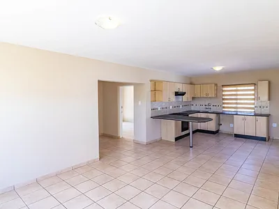 2 Bedroom Townhouse To Rent in Johannesburg - khZC.webp