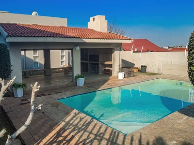 3 Bedroom Townhouse For Sale in Johannesburg - TvDV.webp