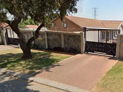 8 Bedroom House For Sale in Johannesburg - XhHT.webp