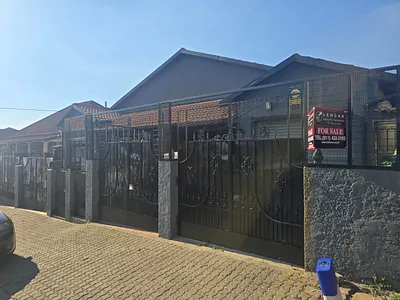 8 Bedroom House For Sale in Johannesburg - Mnry.webp