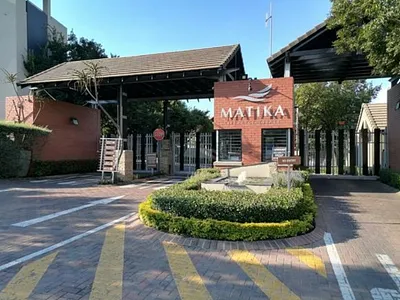 2 Bedroom Townhouse For Sale in Sandton - img