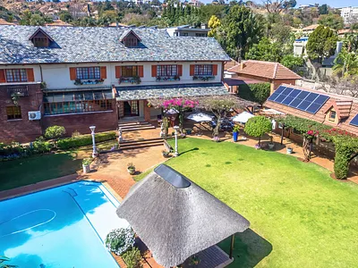 4 Bedroom House For Sale in Bedfordview - 0mlc.webp