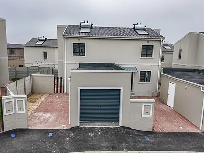 3 Bedroom Apartment To Rent in Milnerton - aqBv.webp