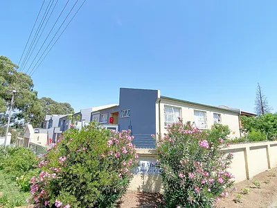 2 Bedroom Townhouse For Sale in Townsview, Johannesburg - IezT.webp