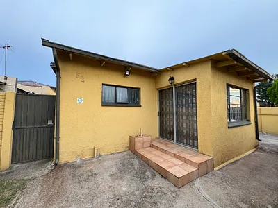 6 Bedroom House For Sale in Johannesburg - zEGL.webp