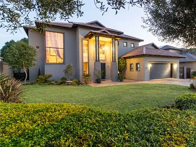 5 Bedroom House For Sale in Aspen Hills Nature Estate, Johannesburg - prYv.webp