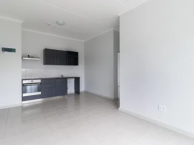 2 Bedroom Apartment For Sale in Milnerton - lHyS.webp