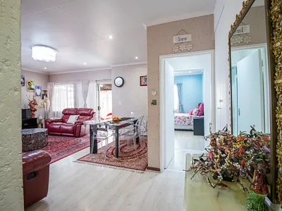3 Bedroom Townhouse For Sale in Johannesburg - 5iX5.webp