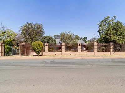 4 Bedroom House For Sale in Johannesburg - L3ZP.webp