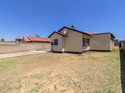 5 Bedroom House For Sale in Johannesburg - v9Ga.webp