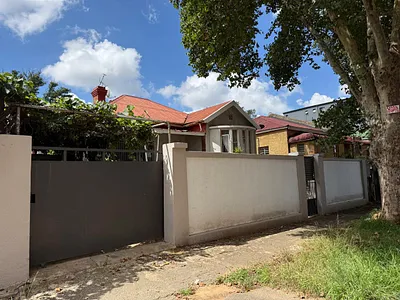 3 Bedroom House For Sale in Johannesburg - AZMu.webp