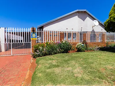 3 Bedroom House For Sale in Johannesburg - 32af.webp