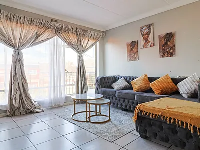 2 Bedroom Apartment For Sale in Johannesburg - 86Ne.webp