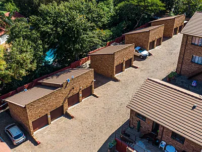 3 Bedroom Townhouse For Sale in Alberton - OErS.webp
