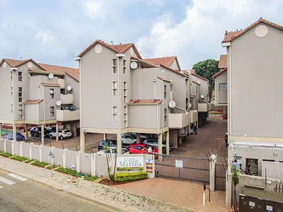 2 Bedroom Townhouse For Sale in Johannesburg - tDWh.webp