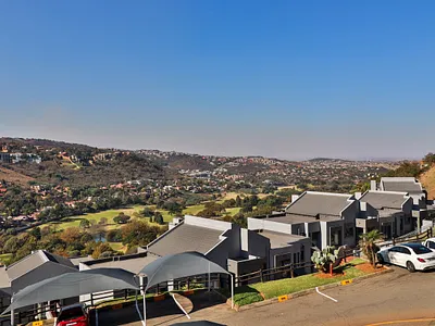 2 Bedroom Townhouse For Sale in Johannesburg - QGaM.webp