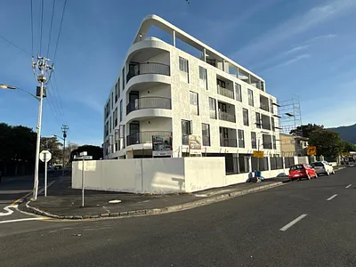 2 Bedroom Apartment For Sale in Cape Town - SwU9.webp